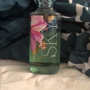 Bath and body body wash